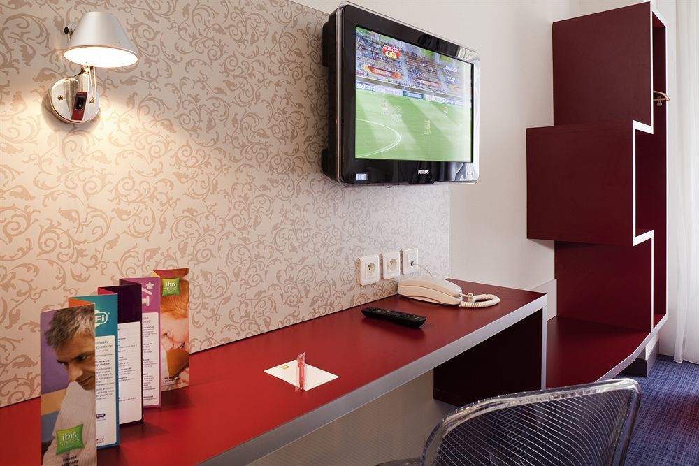 Hotel Ibis Styles Paris 15 Lecourbe Exterior foto